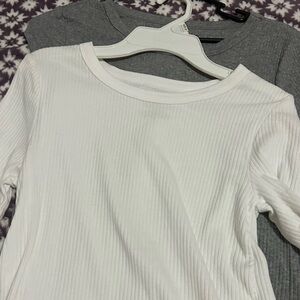 LuckyBrand 2 pack of ribbed tshirts in grey and white.